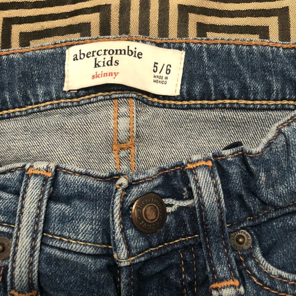 BOY JEANS - Picture 2 of 3